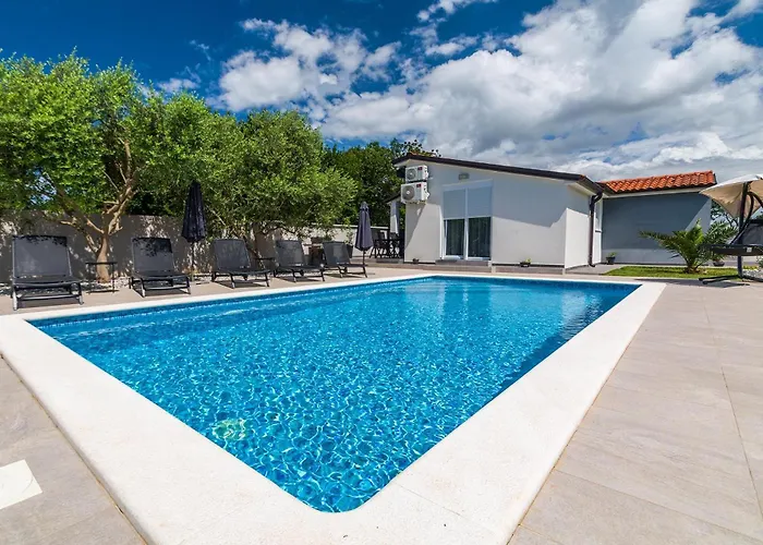 Kuca Za Odmor Lilly 풀라