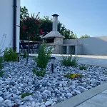 Kuca Za Odmor Lilly Villa Póla